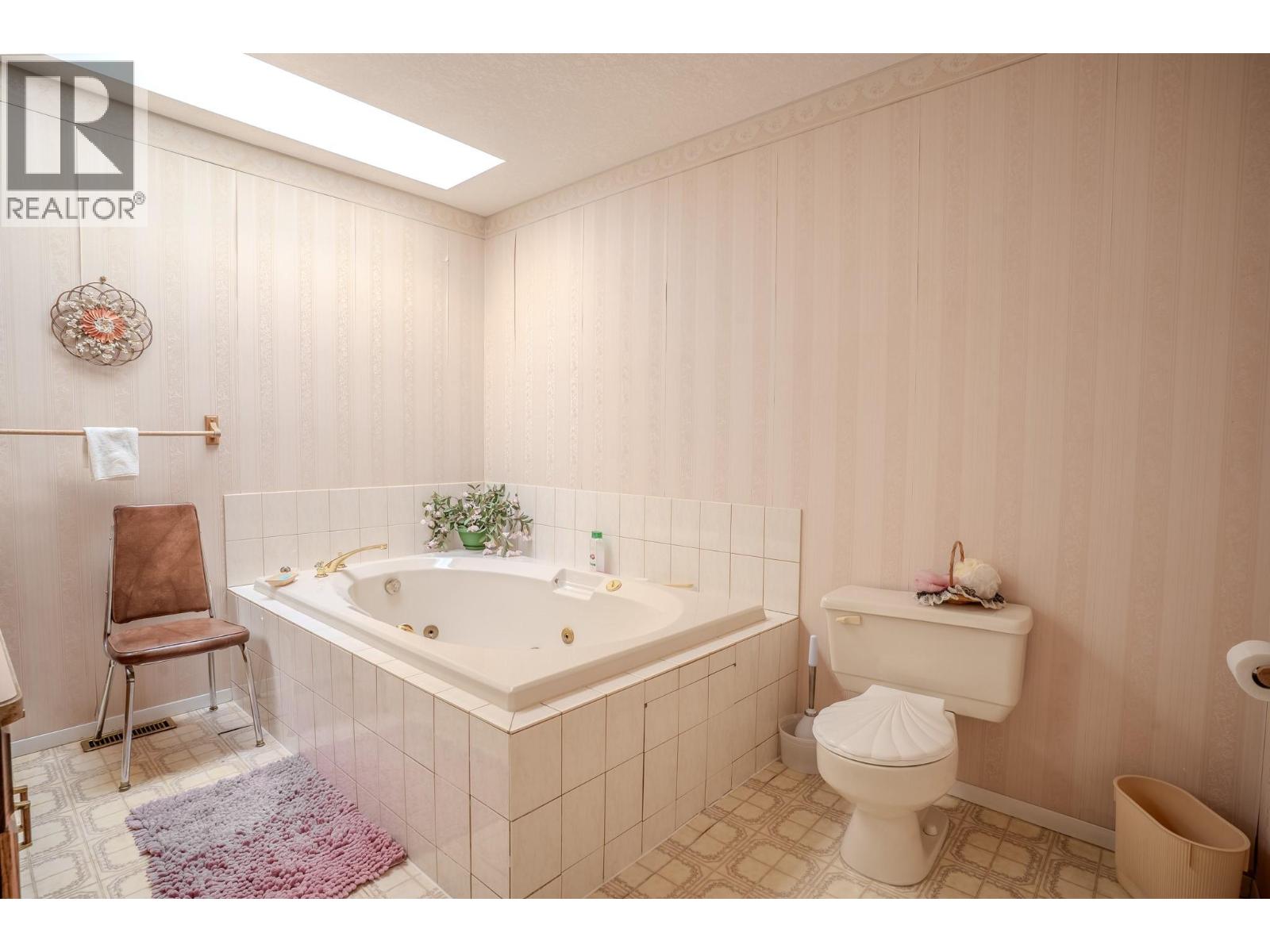 310 Arbutus Street - Image 30