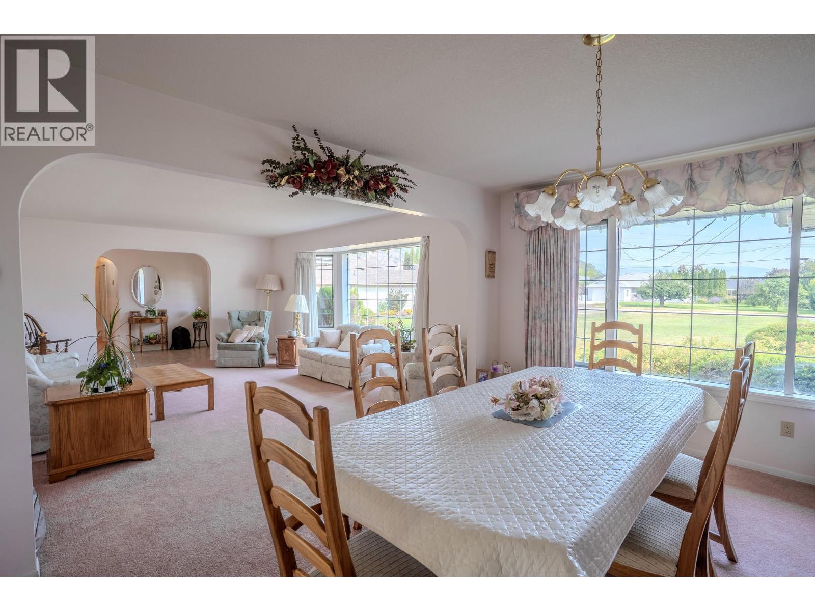 310 Arbutus Street - 9