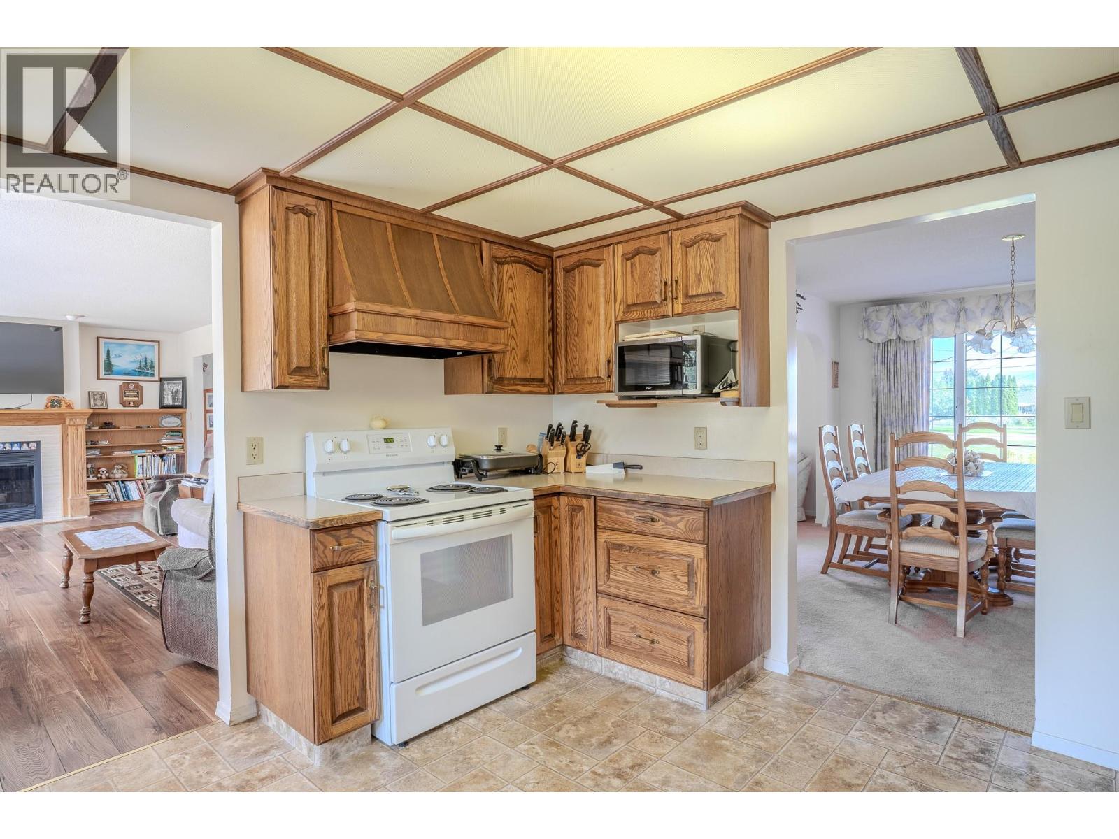 310 Arbutus Street - 15