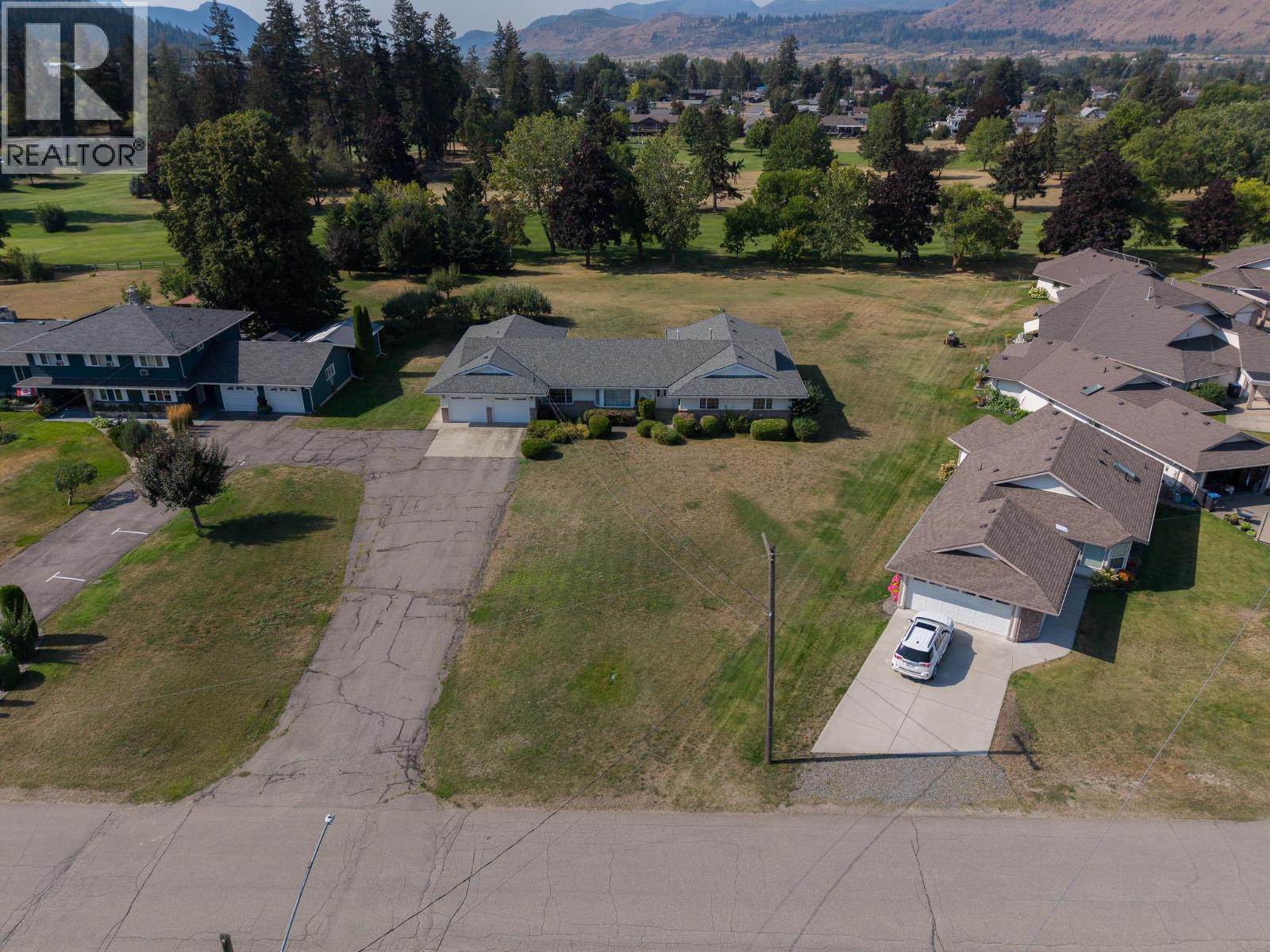 310 Arbutus Street - 65