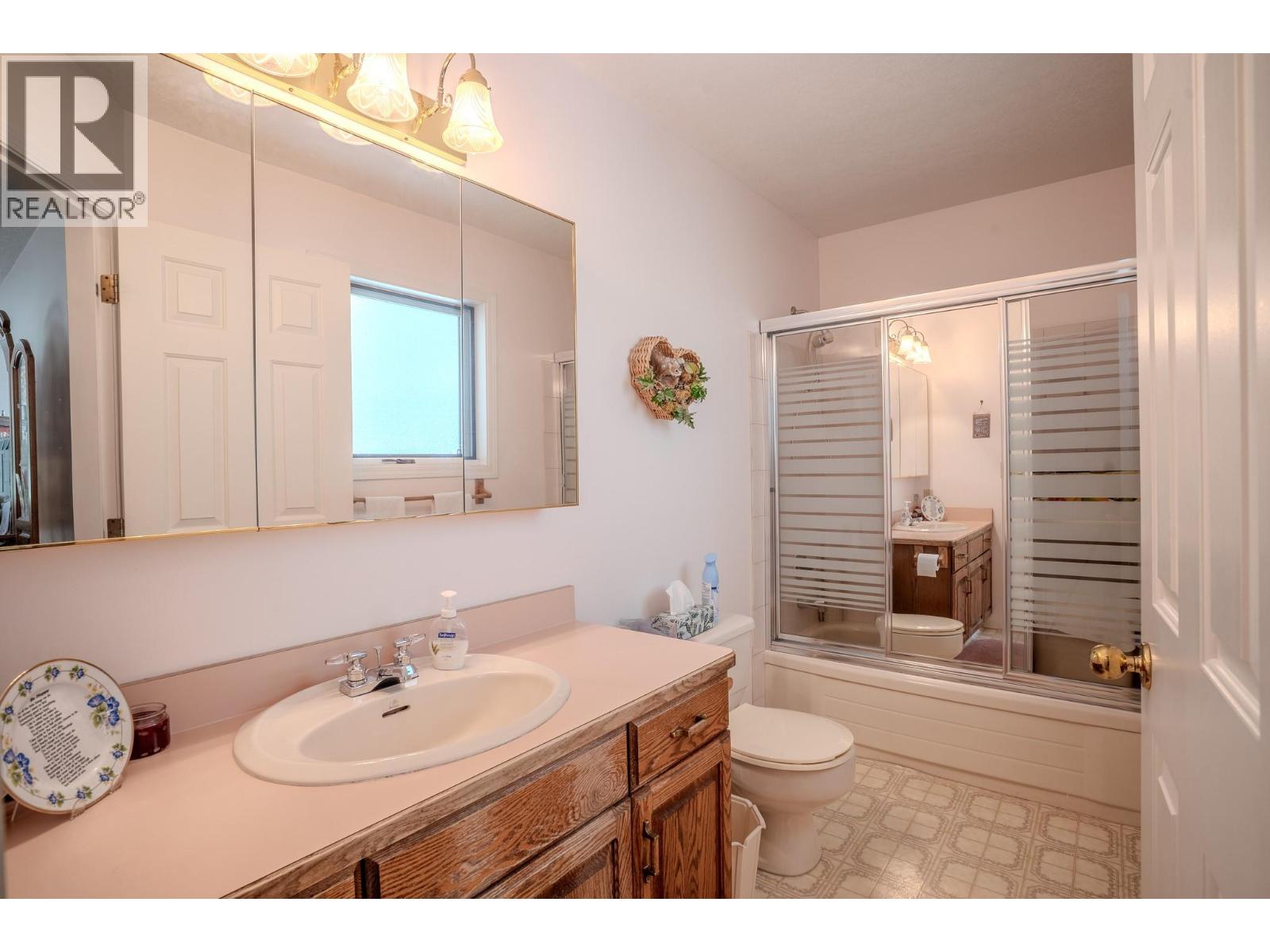 310 Arbutus Street - Image 24