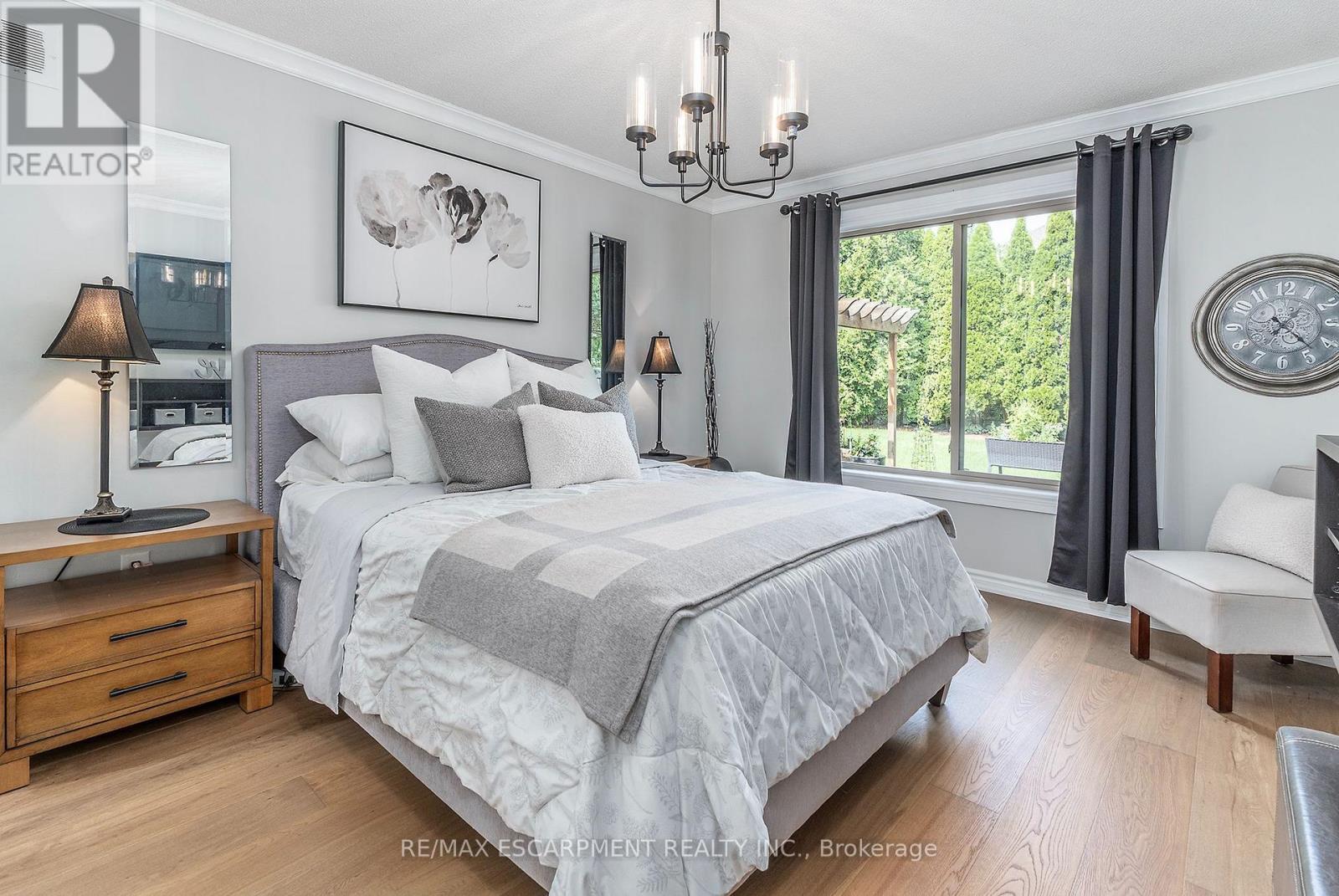 90 SURREY DRIVE - 15