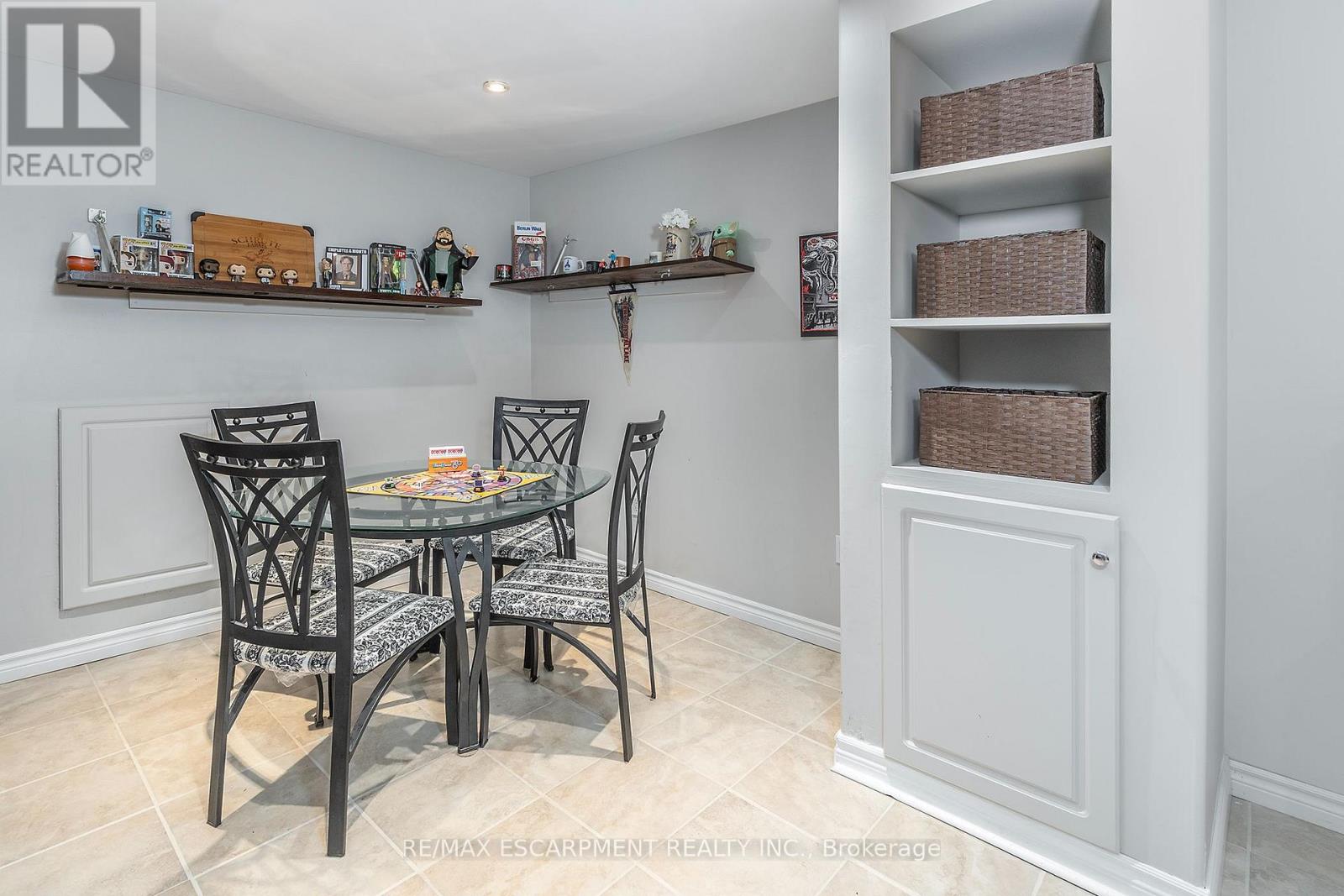 90 SURREY DRIVE - 25