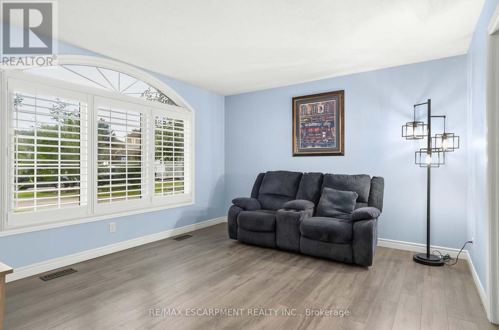 11 SIMON COURT - Image 17