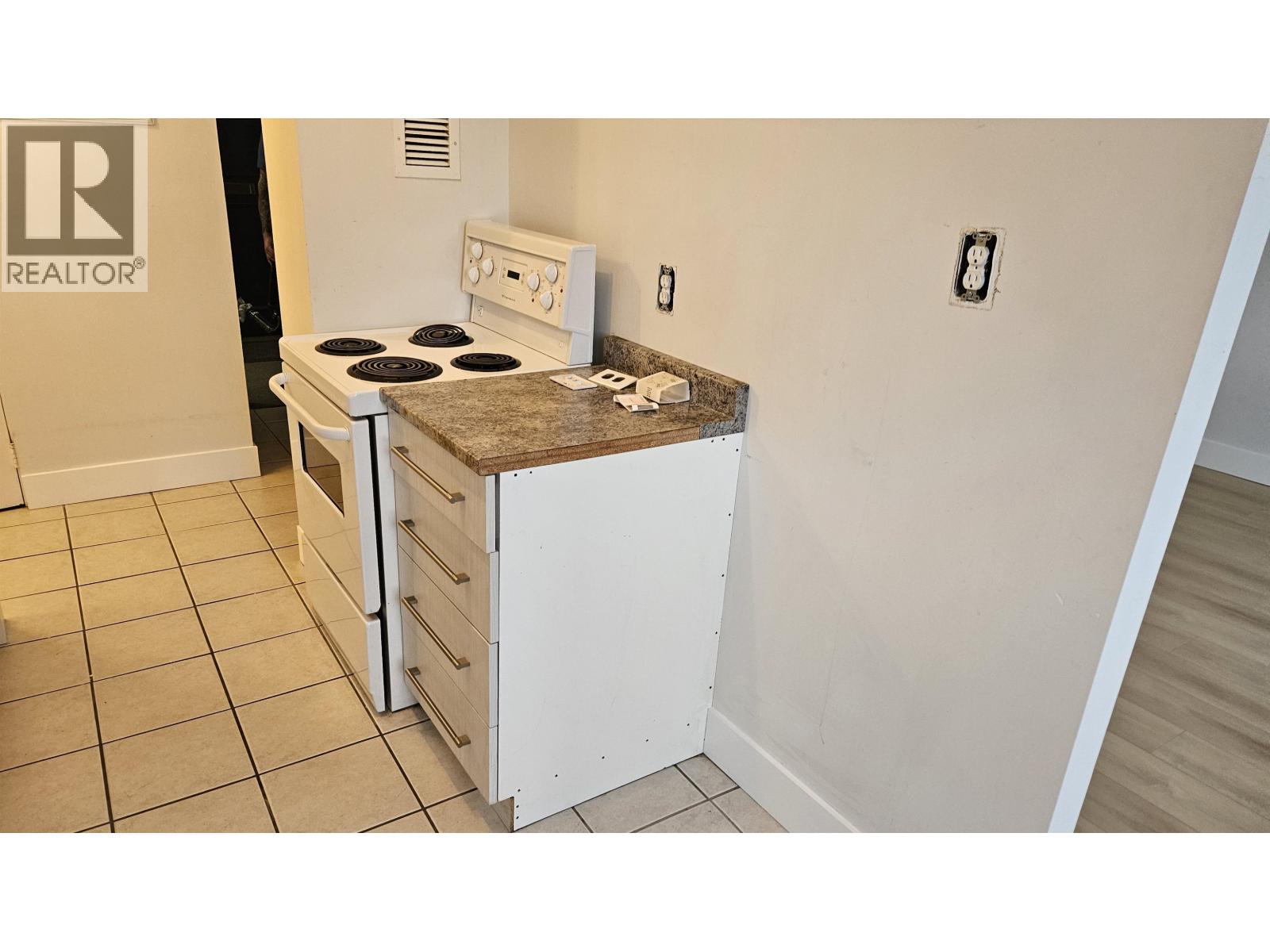 805 1501 QUEENSWAY STREET, Prince George