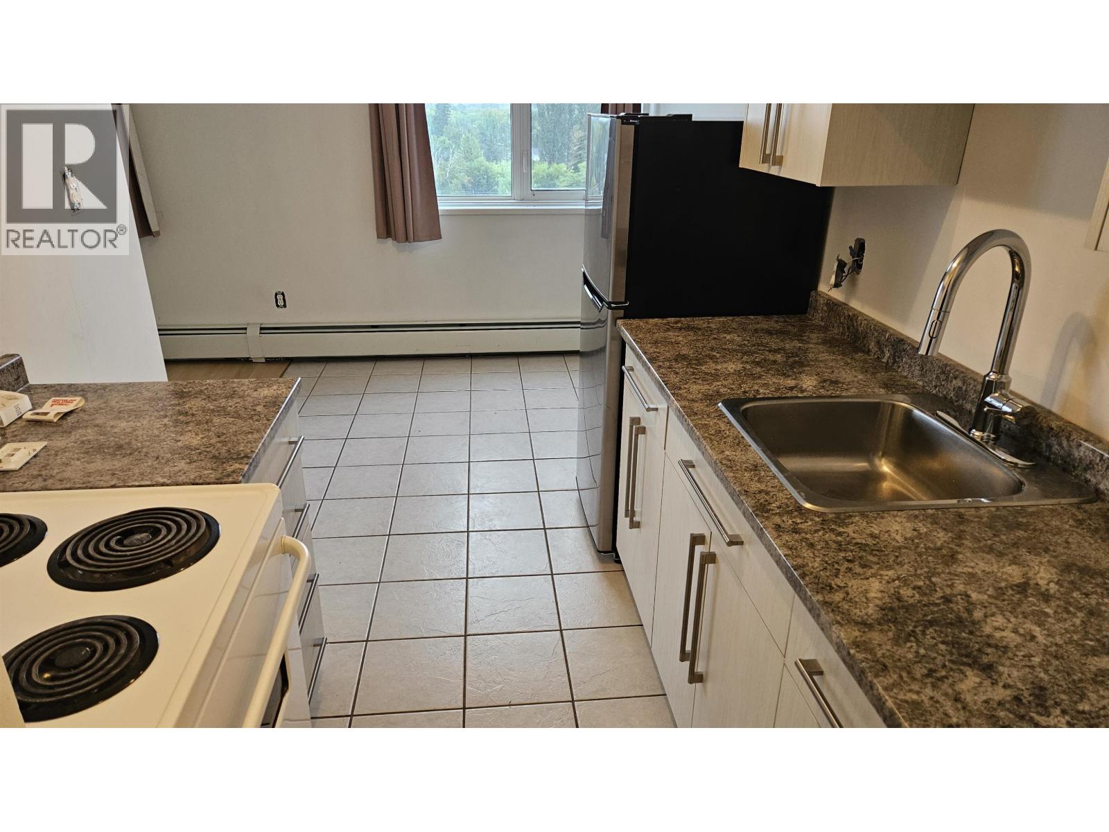 805 1501 QUEENSWAY STREET, Prince George