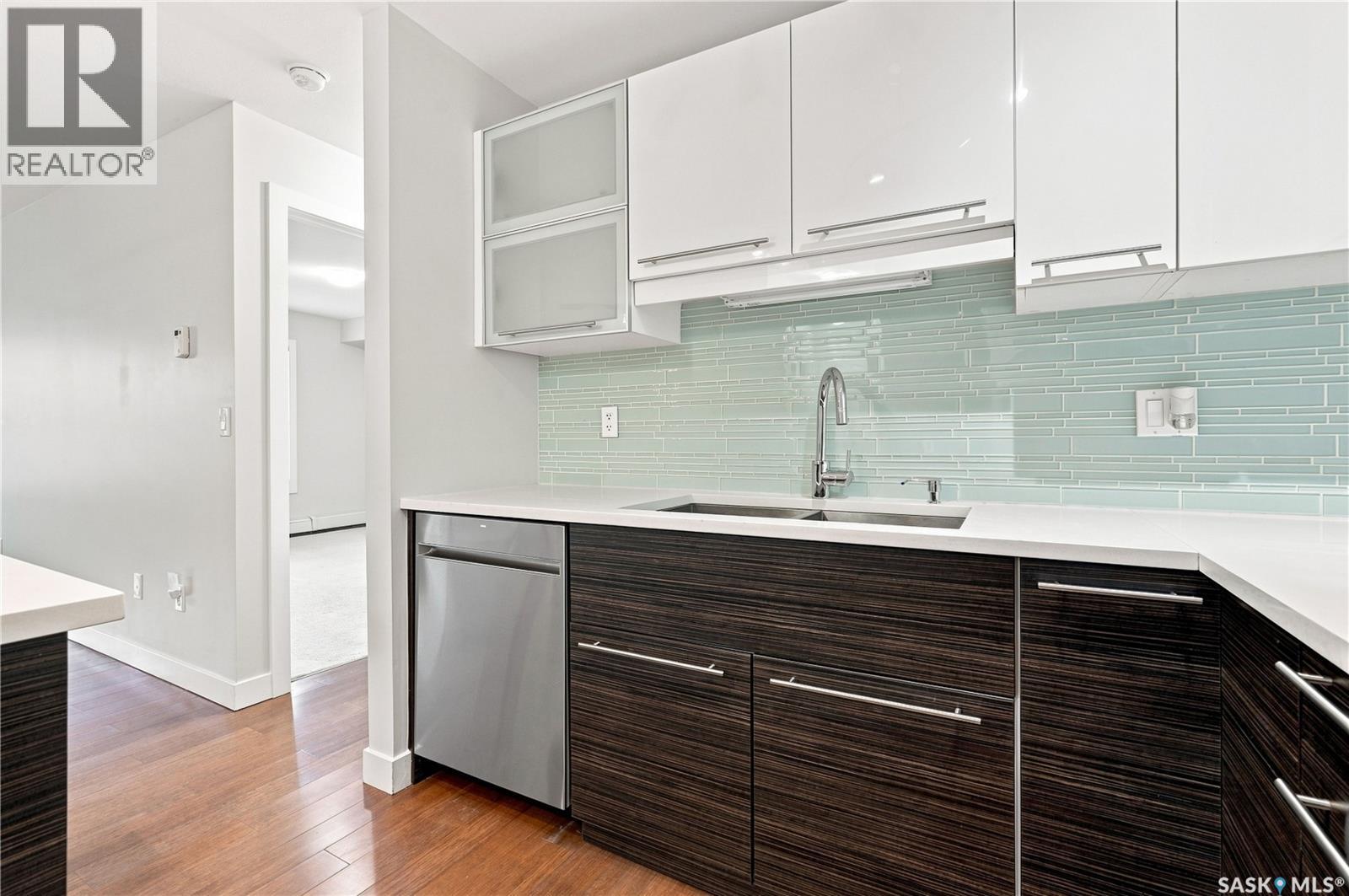 #104B 415 Hunter ROAD - 14
