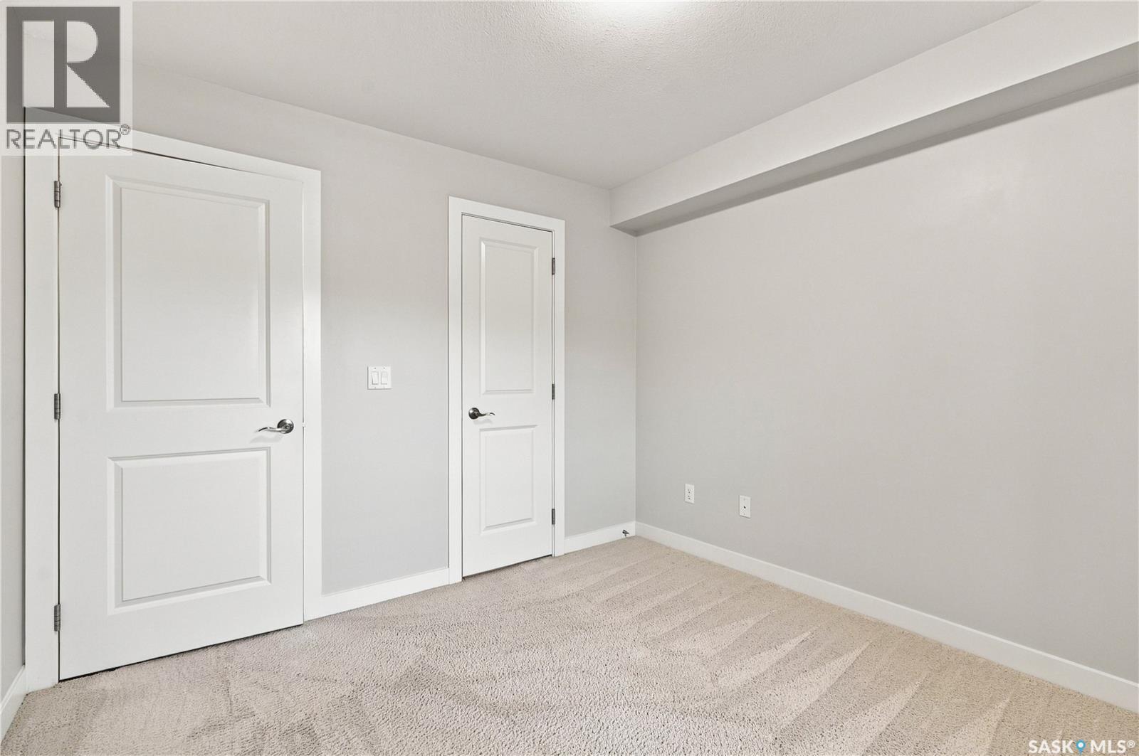#104B 415 Hunter ROAD - 16
