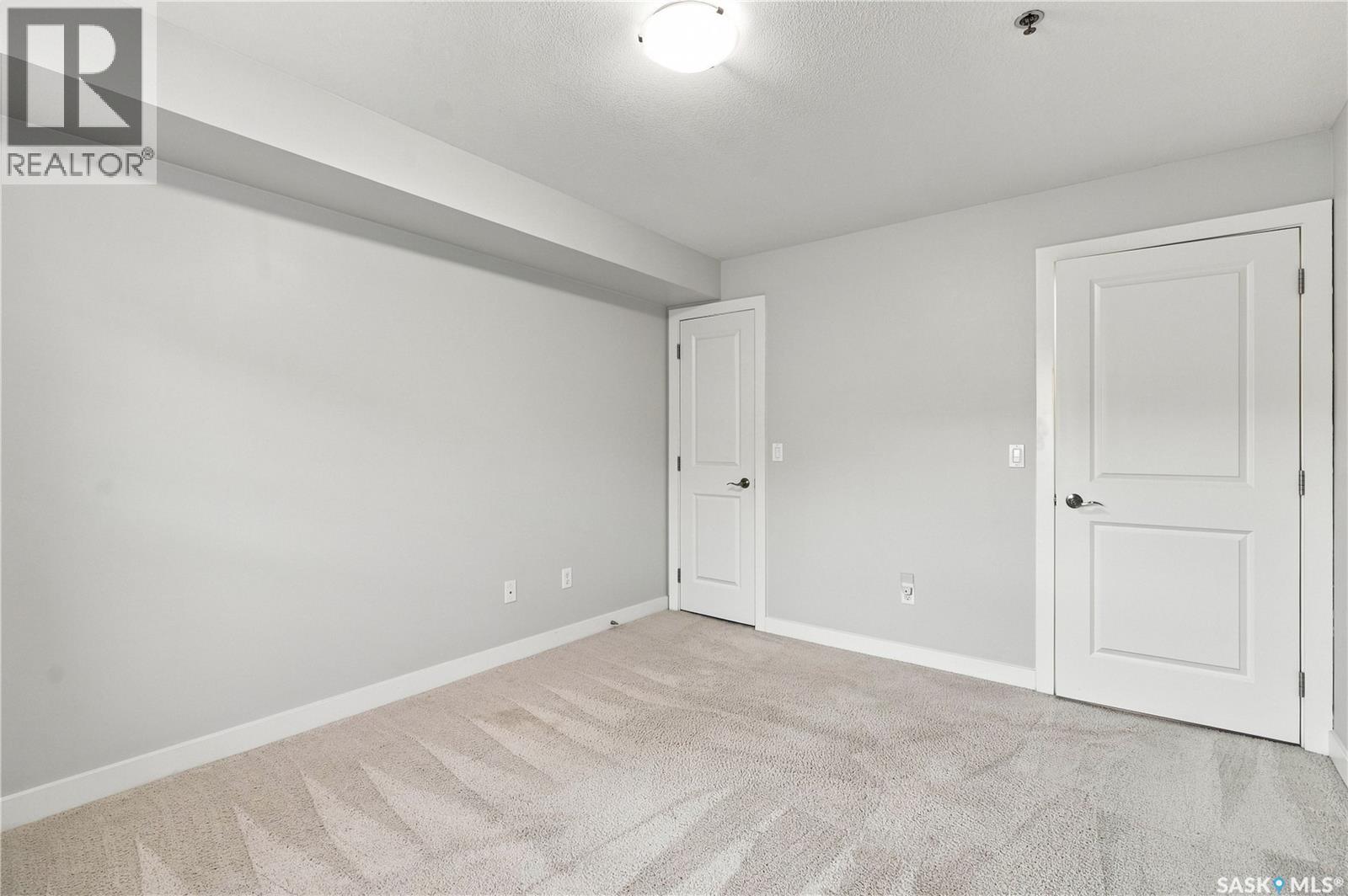 #104B 415 Hunter ROAD - 26