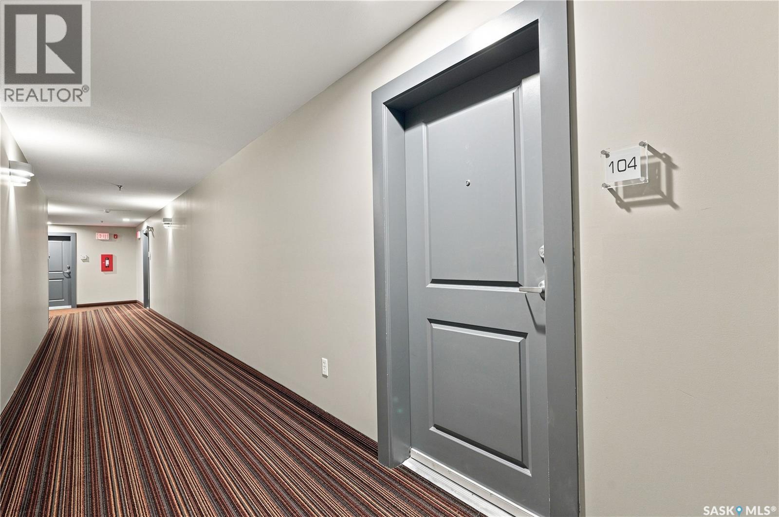 #104B 415 Hunter ROAD - 33