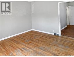 301 Cheadle Street E, Swift Current, SK S9H1G5 Photo 10