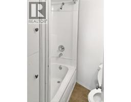 301 Cheadle Street E, Swift Current, SK S9H1G5 Photo 11