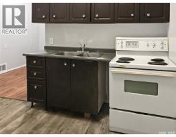 301 Cheadle Street E, Swift Current, SK S9H1G5 Photo 31