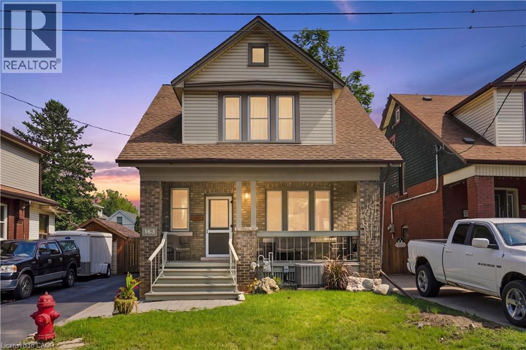 Photo of 163 GROSVENOR Avenue
