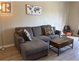 77 Hillside Dr S, Elliot Lake, ON P5A1M8 Photo 9