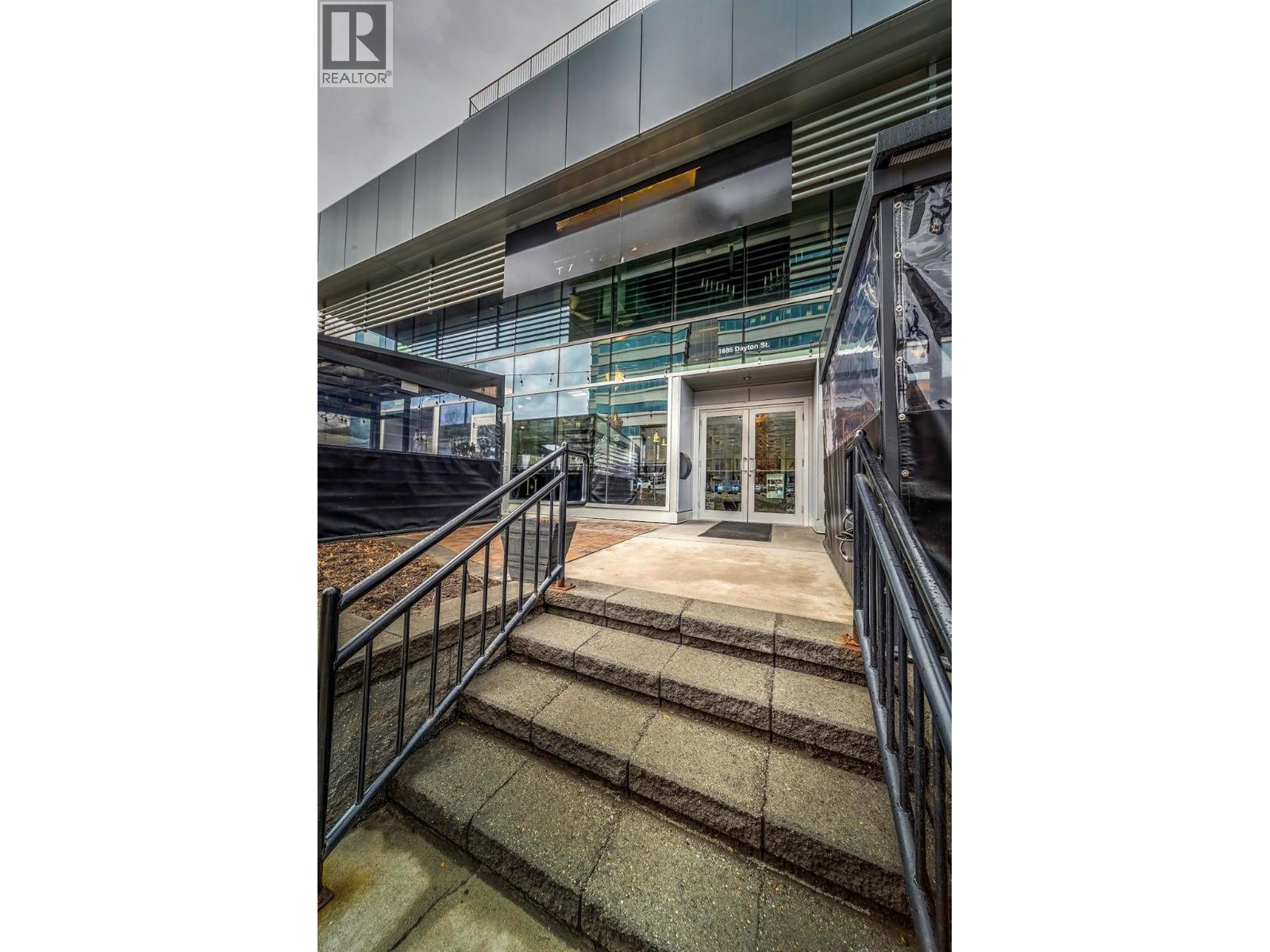  1886 Dayton Street, Kelowna