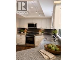 5639 White Pine Lane, North Vancouver, BC V7R4S1 Photo 6