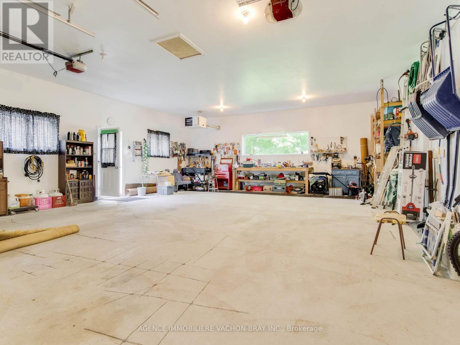 20233 MAPLE ROAD - Image 36