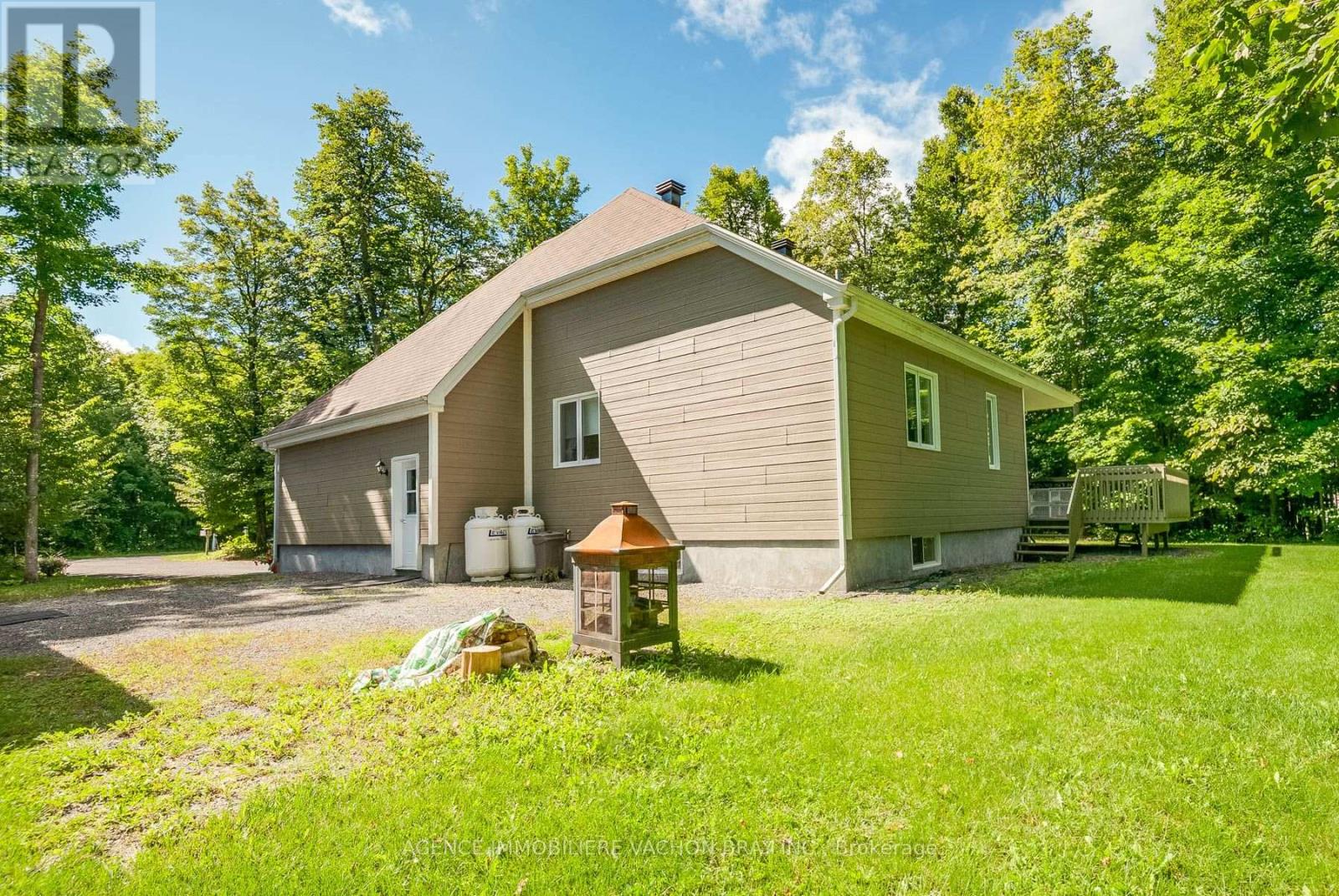 20233 MAPLE ROAD - Image 41