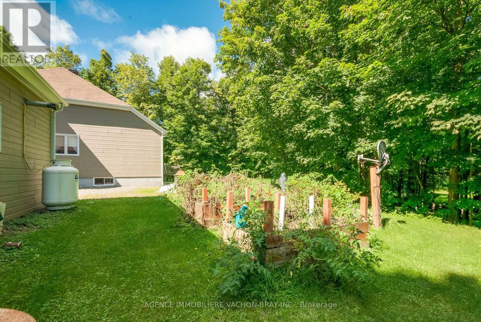 20233 MAPLE ROAD - Image 42