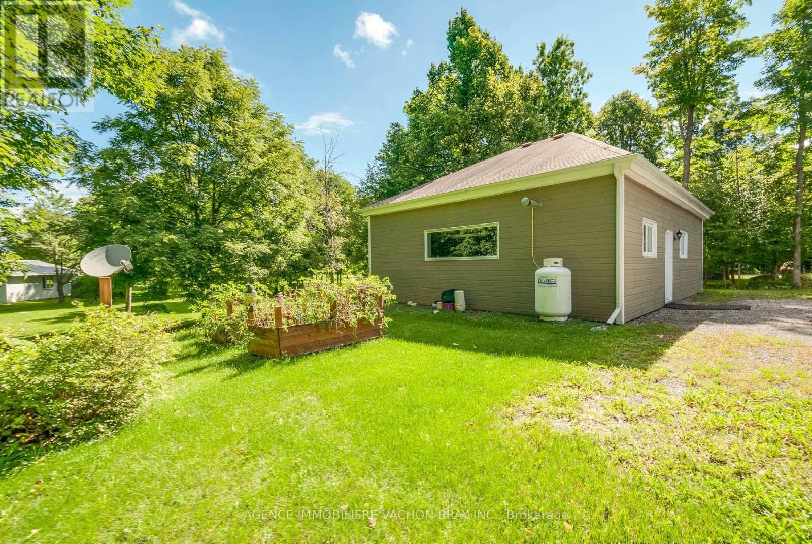 20233 MAPLE ROAD - Image 44