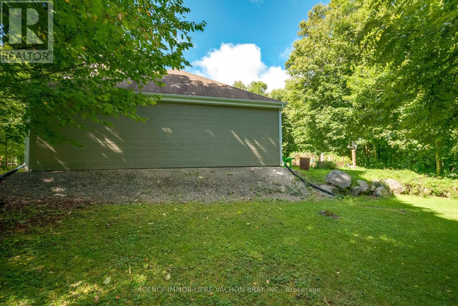 20233 MAPLE ROAD - Image 45