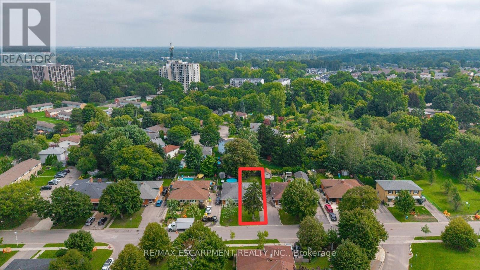 220 CAIRN STREET - Image 47