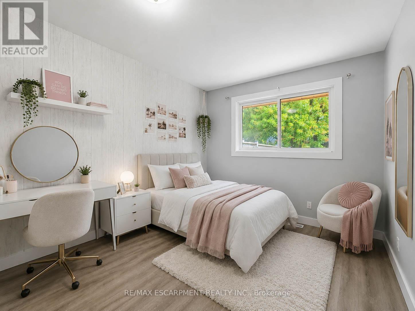 220 CAIRN STREET - Image 9