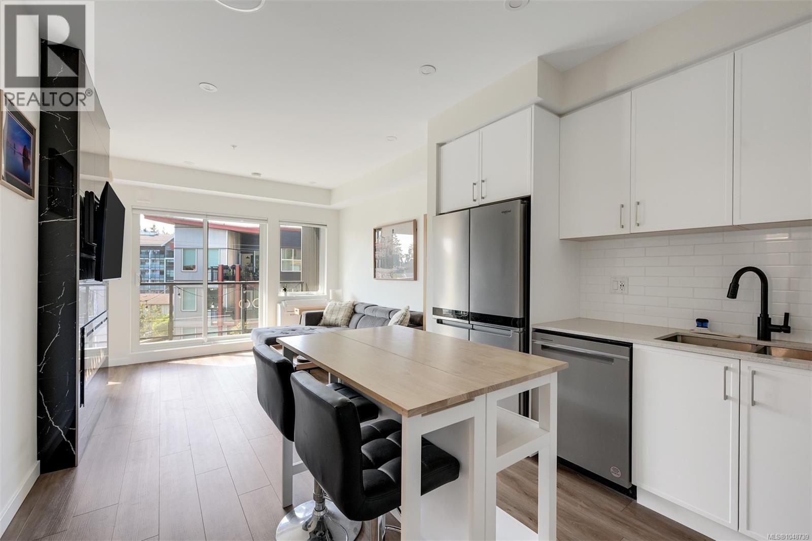 #407 654 Granderson Rd - 2