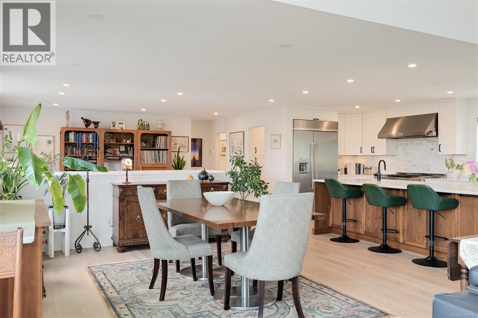  8566 Moxon Terrace, North Saanich