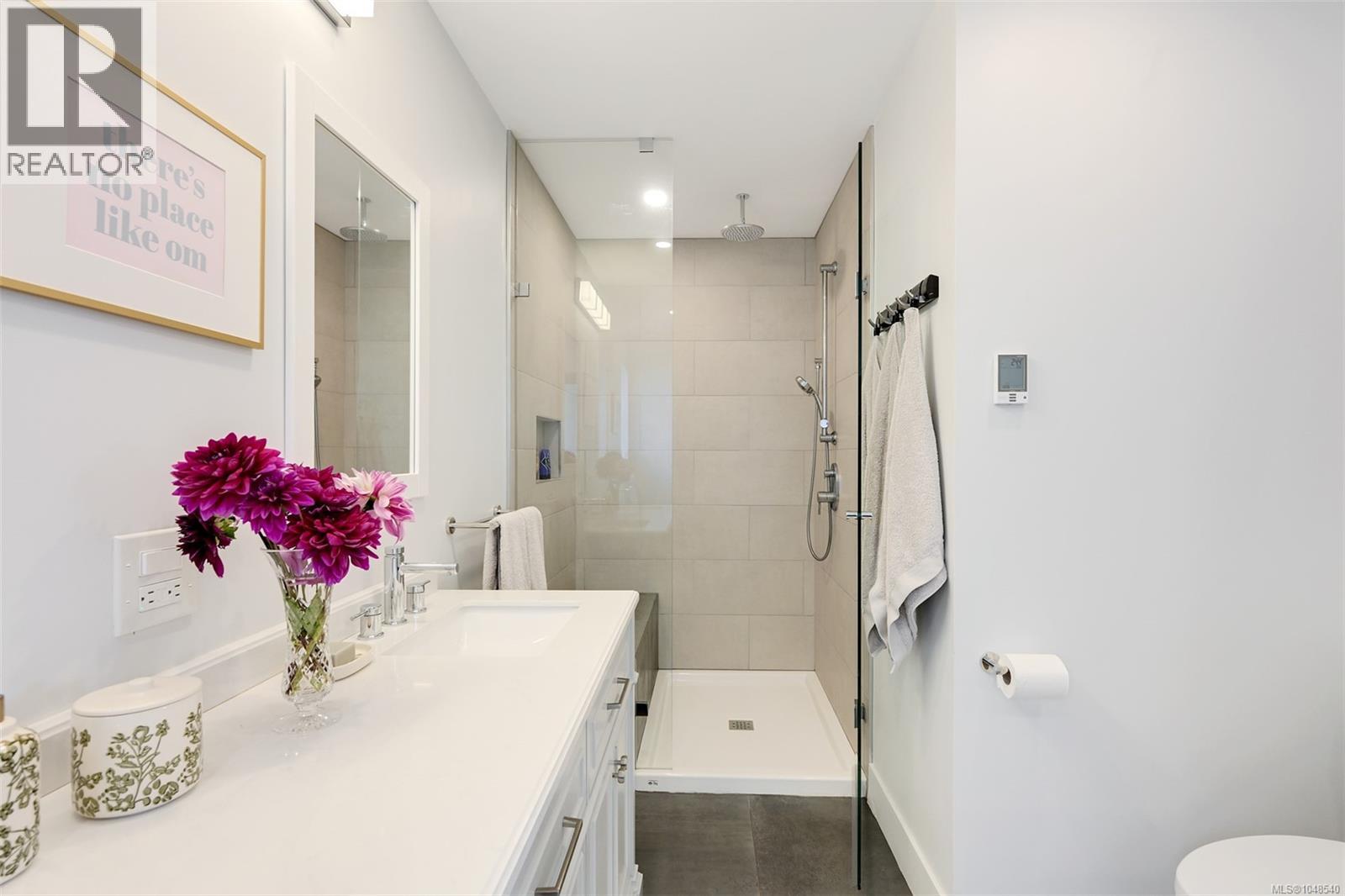  8566 Moxon Terrace, North Saanich