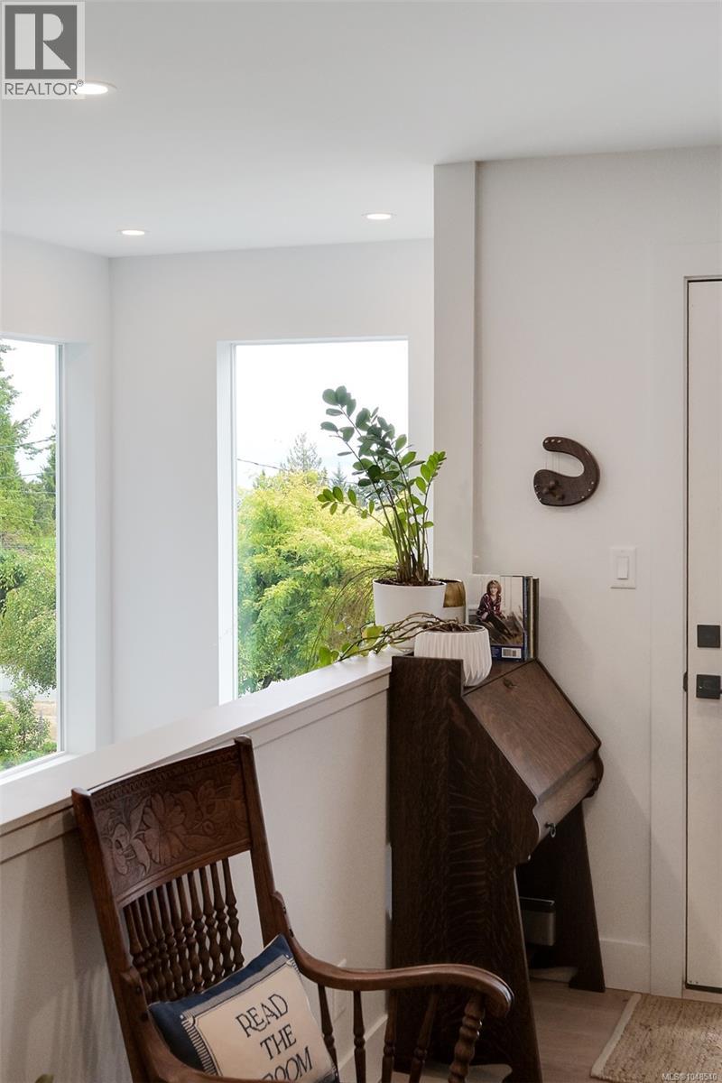  8566 Moxon Terrace, North Saanich