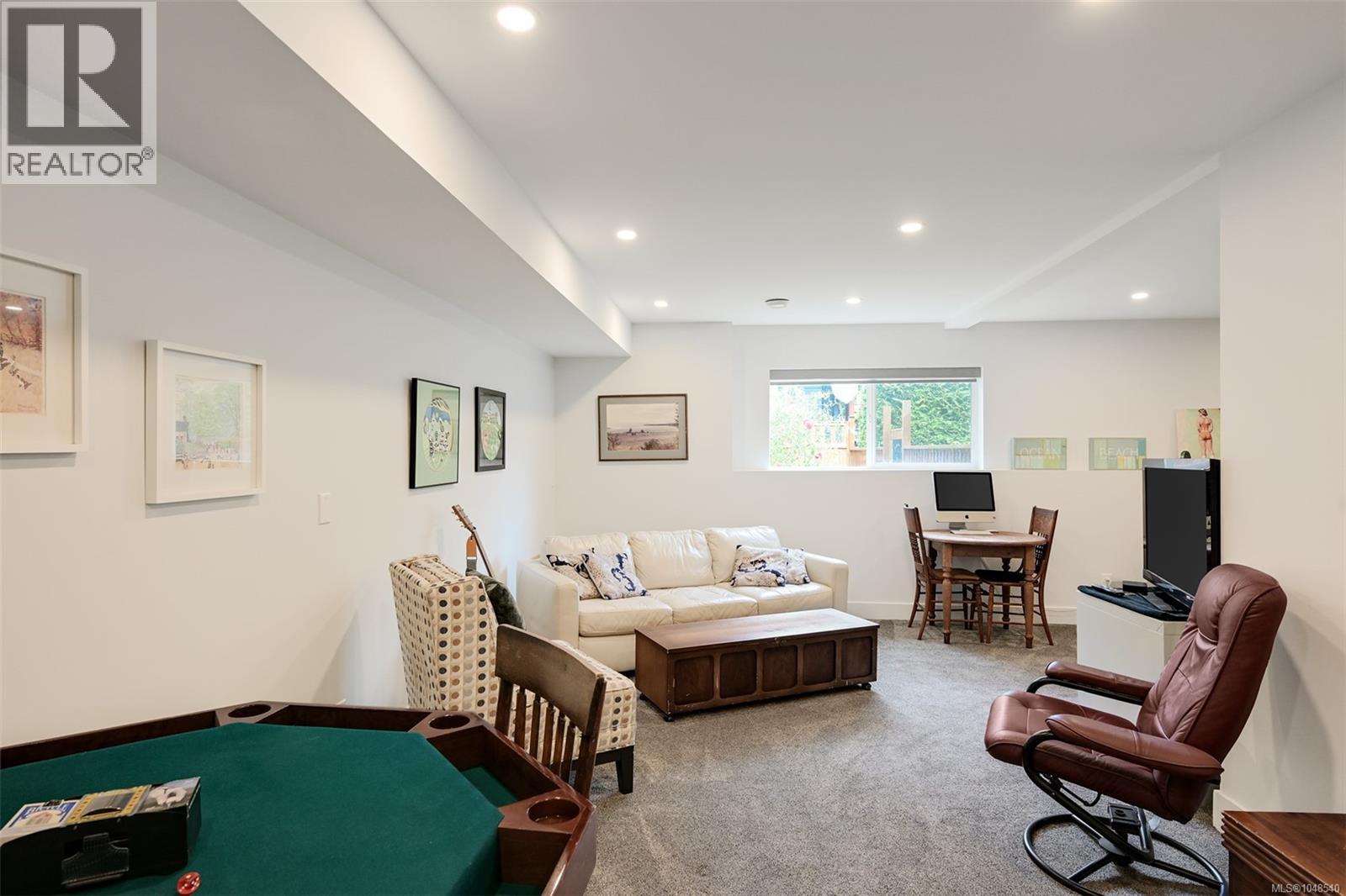  8566 Moxon Terrace, North Saanich