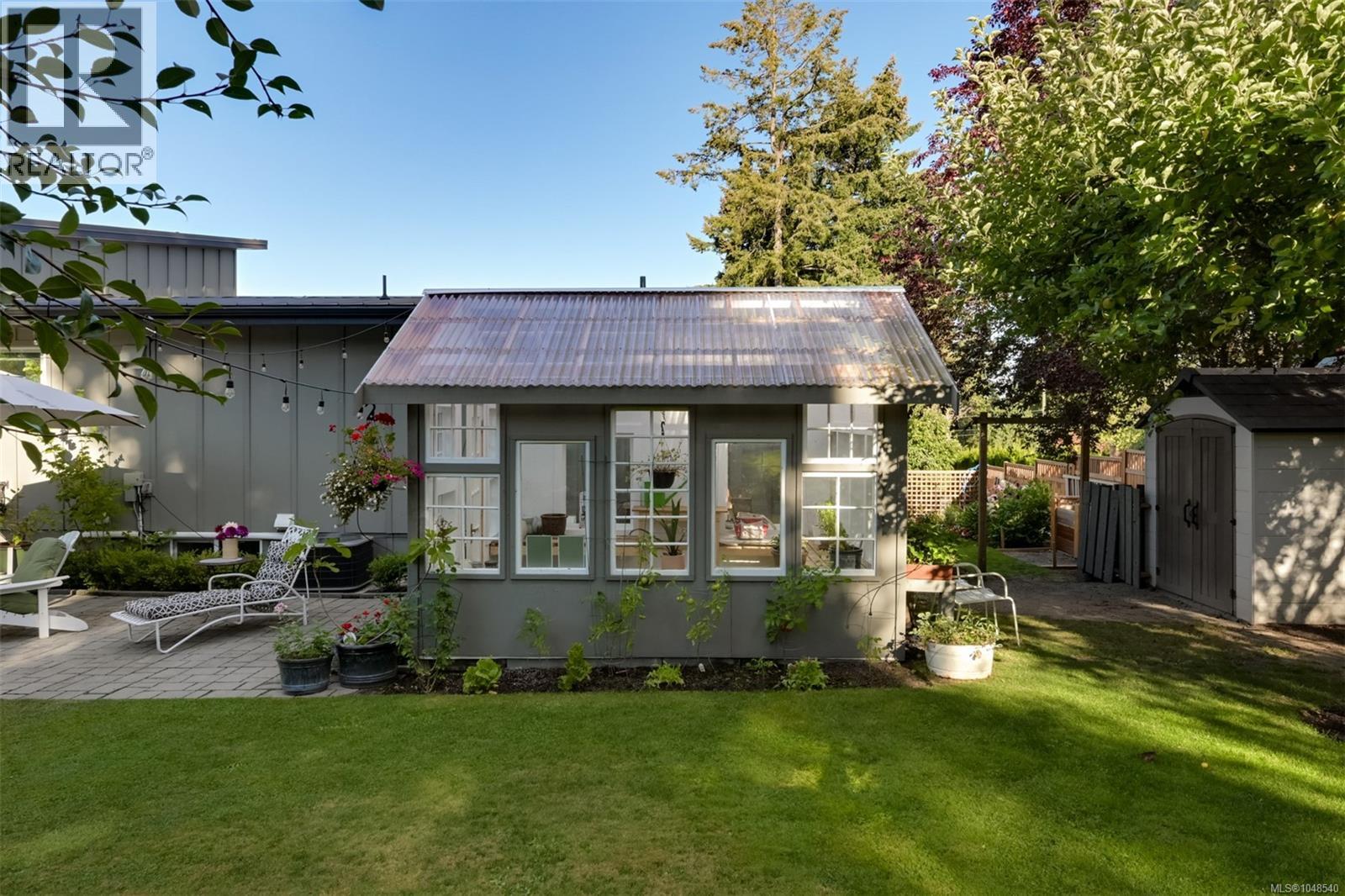  8566 Moxon Terrace, North Saanich