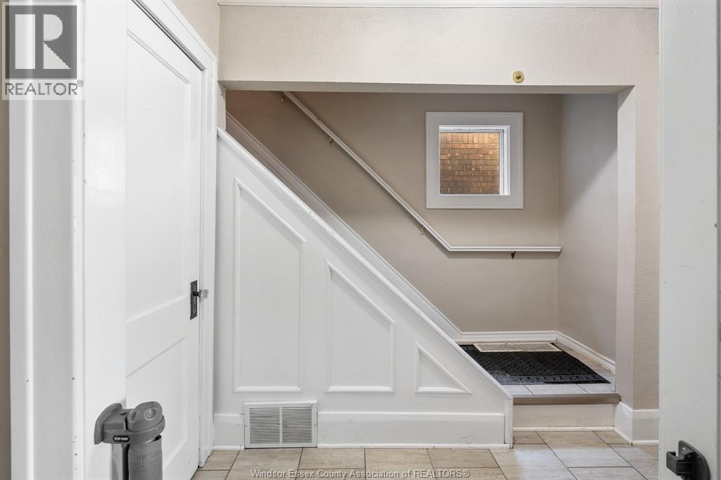 2284 Fraser AVENUE - 11
