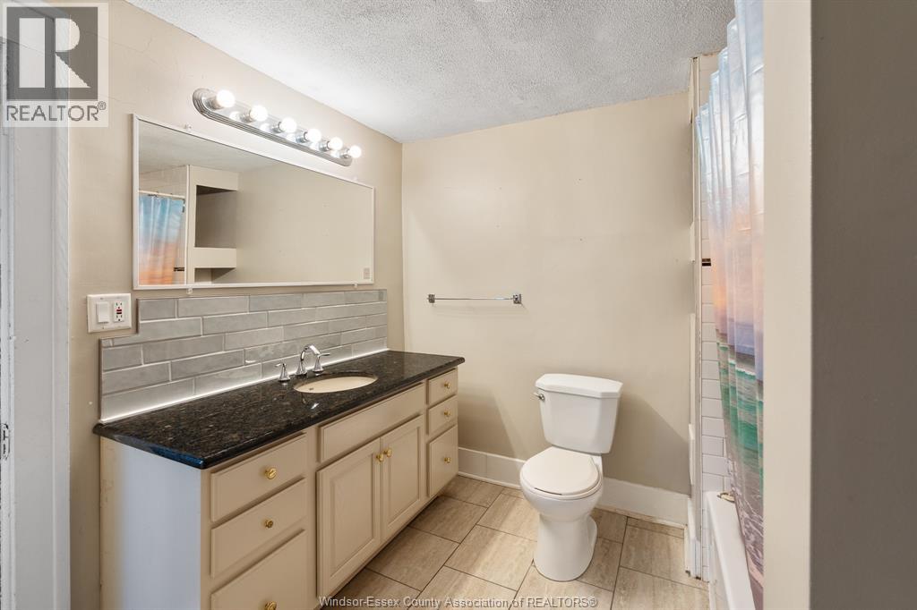2284 Fraser AVENUE - 33