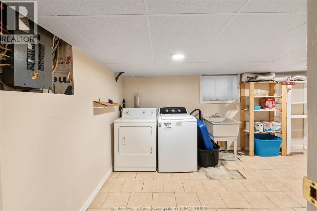 2284 Fraser AVENUE - 34