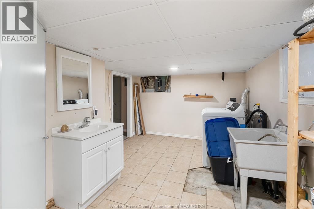2284 Fraser AVENUE - 36