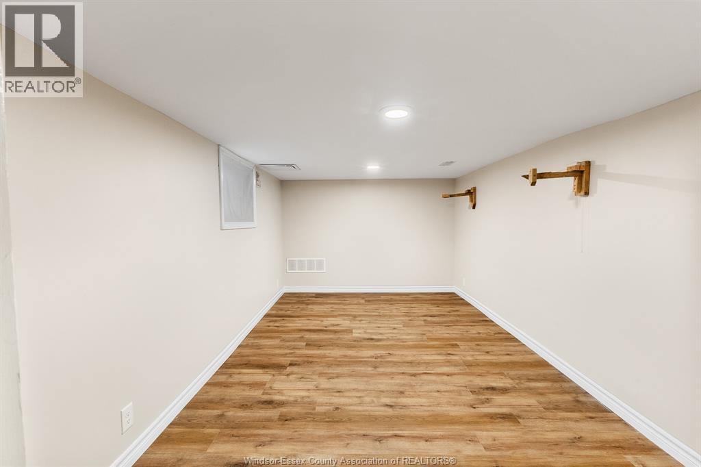 2284 Fraser AVENUE - 37