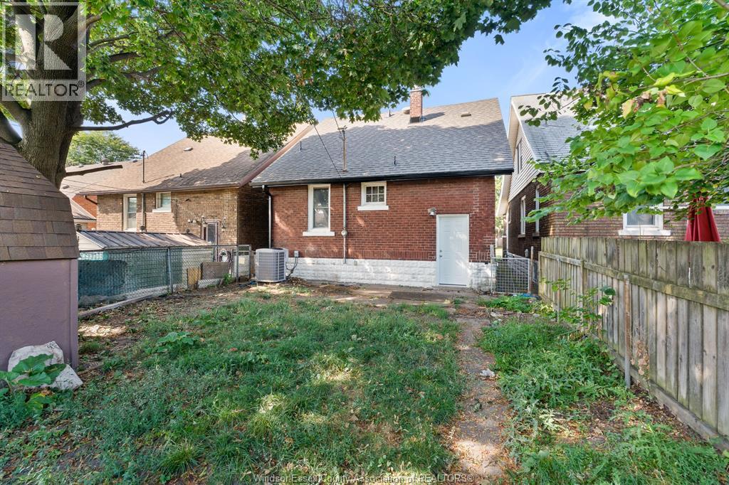 2284 Fraser AVENUE - 44