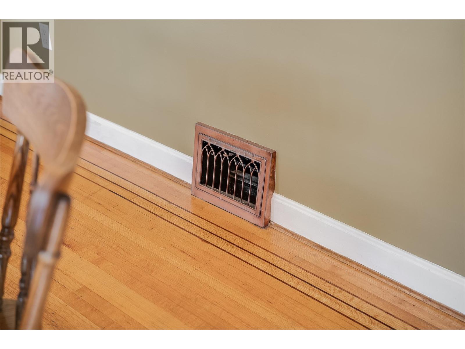 204 DIANA Crescent - Image 16
