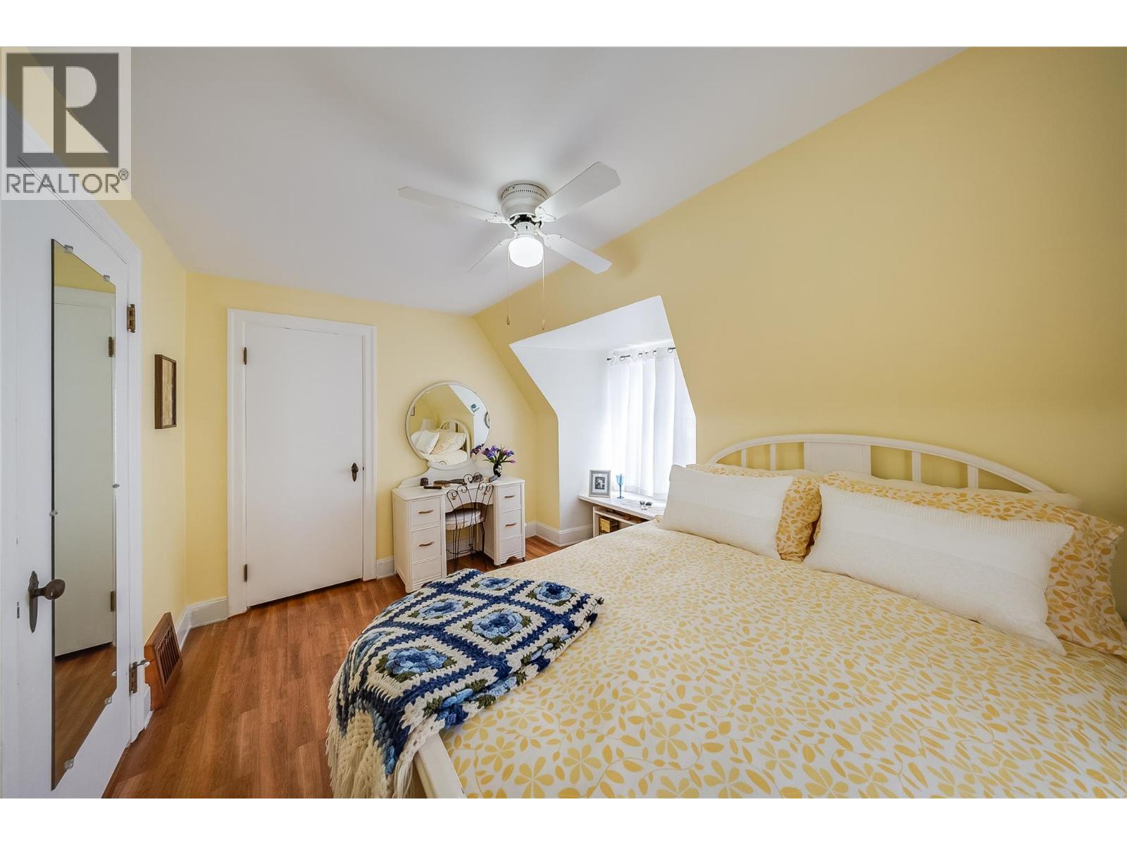 204 DIANA Crescent - Image 24