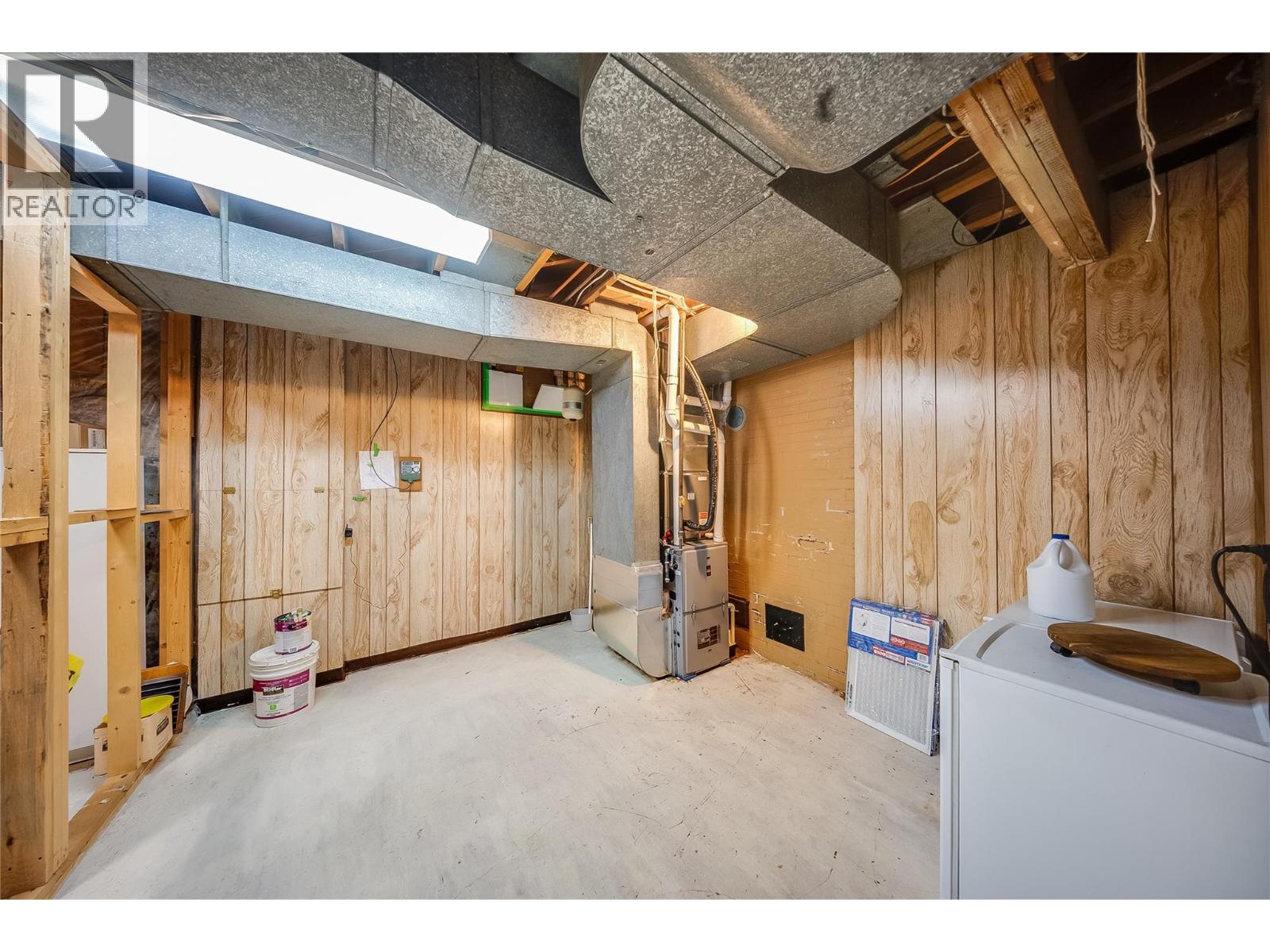 204 DIANA Crescent - Image 31