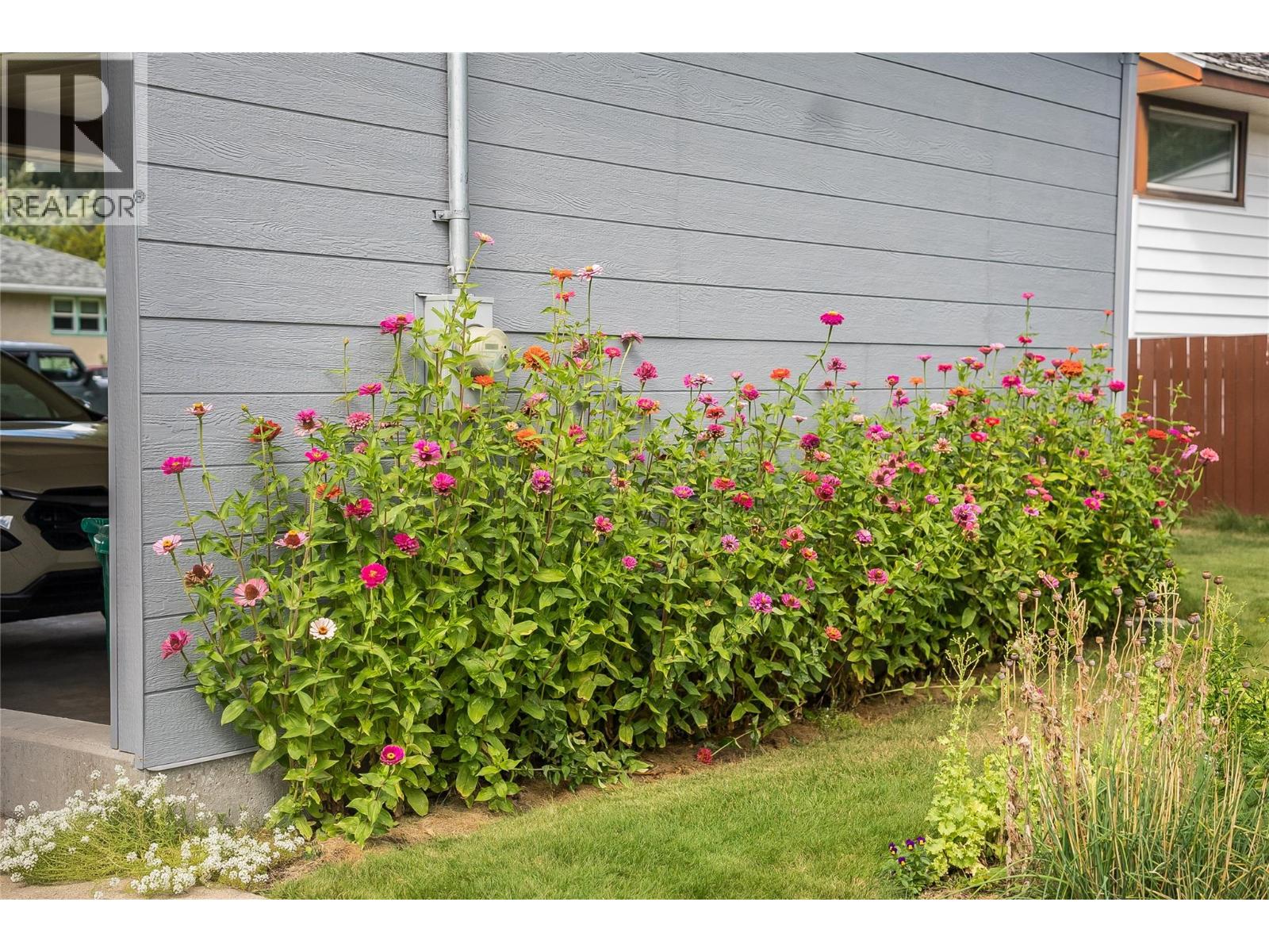 204 DIANA Crescent - Image 42