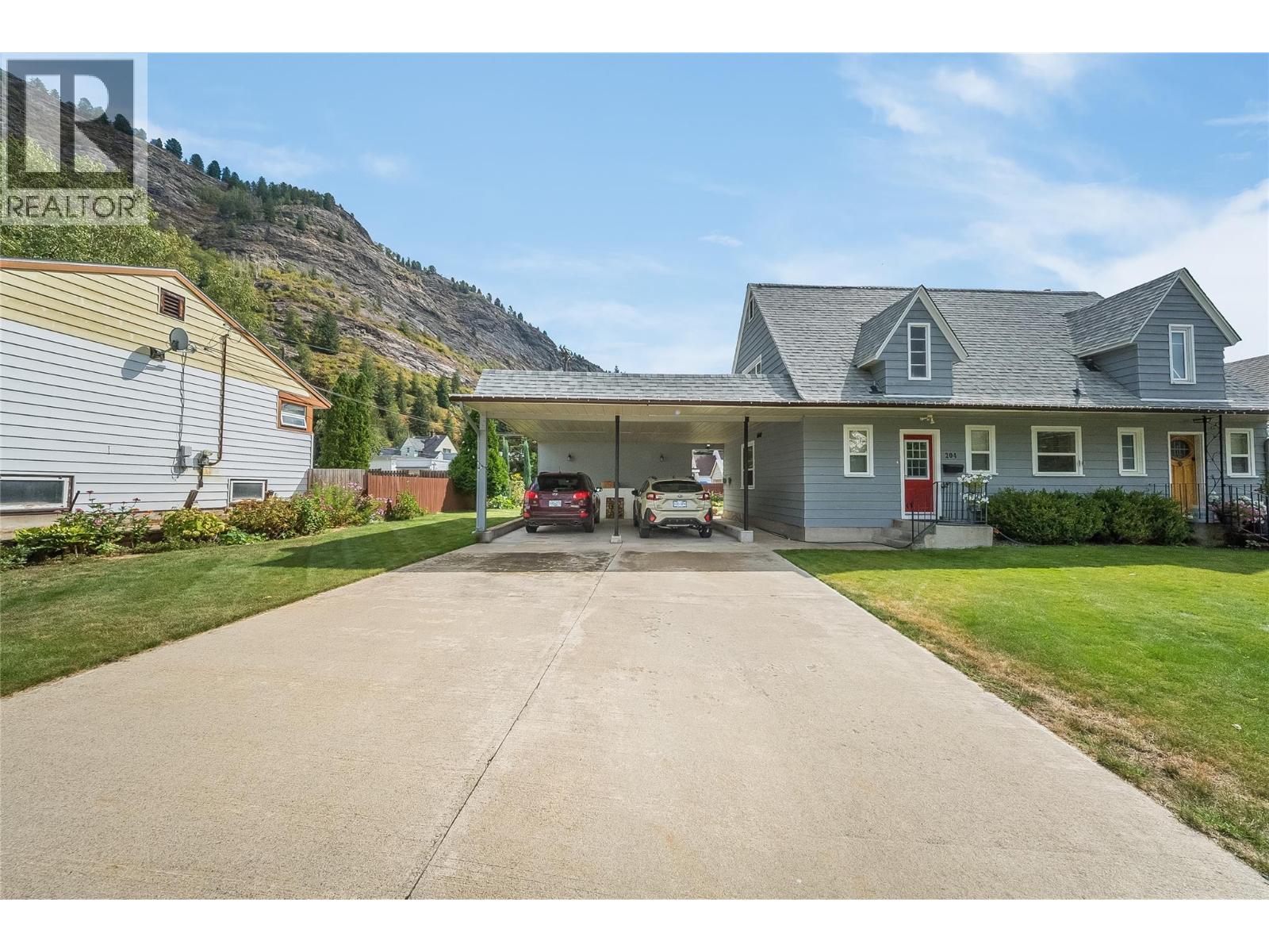 204 DIANA Crescent - 46