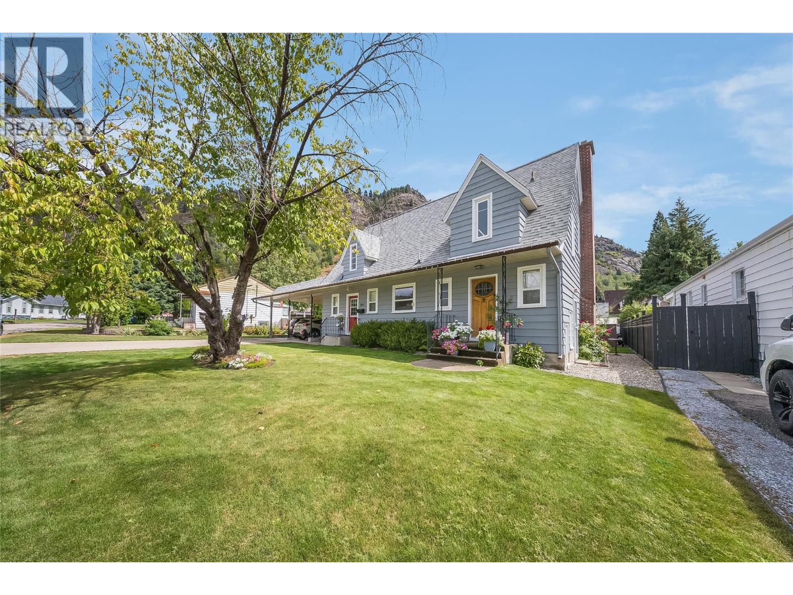 204 DIANA Crescent - 48