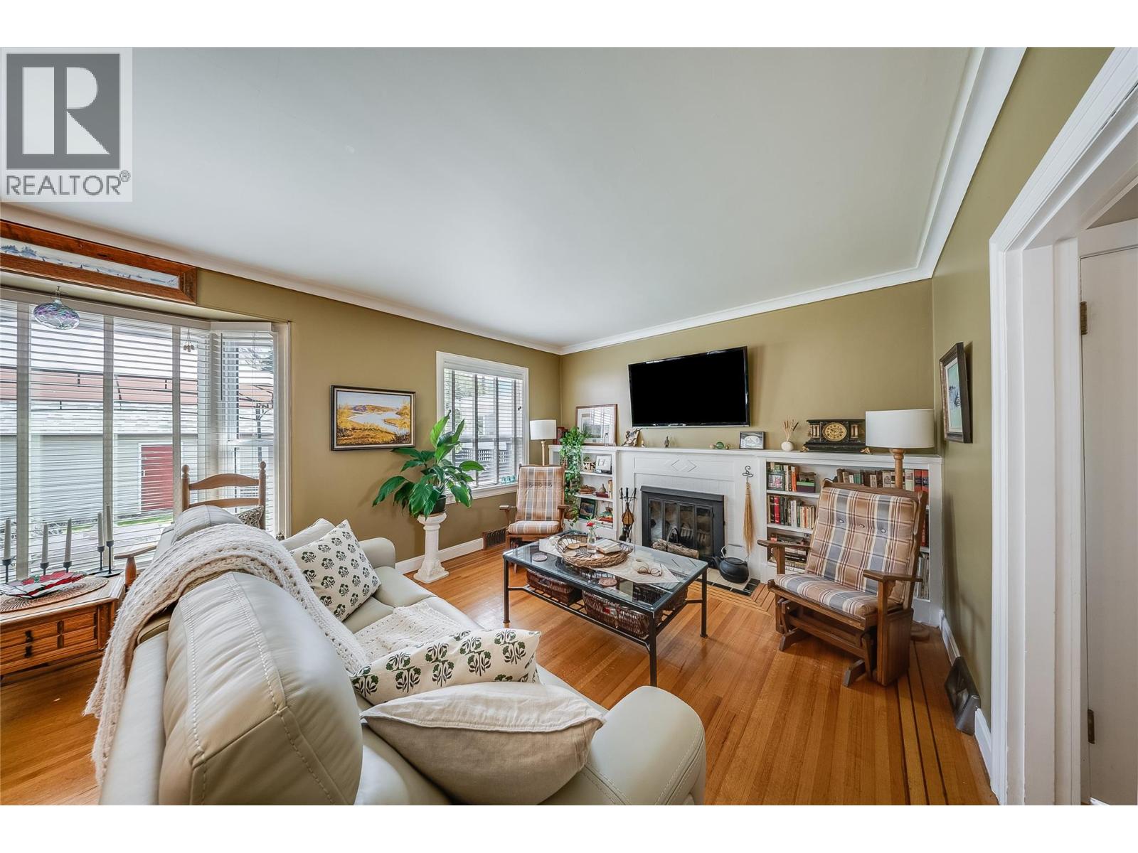 204 DIANA Crescent - Image 8
