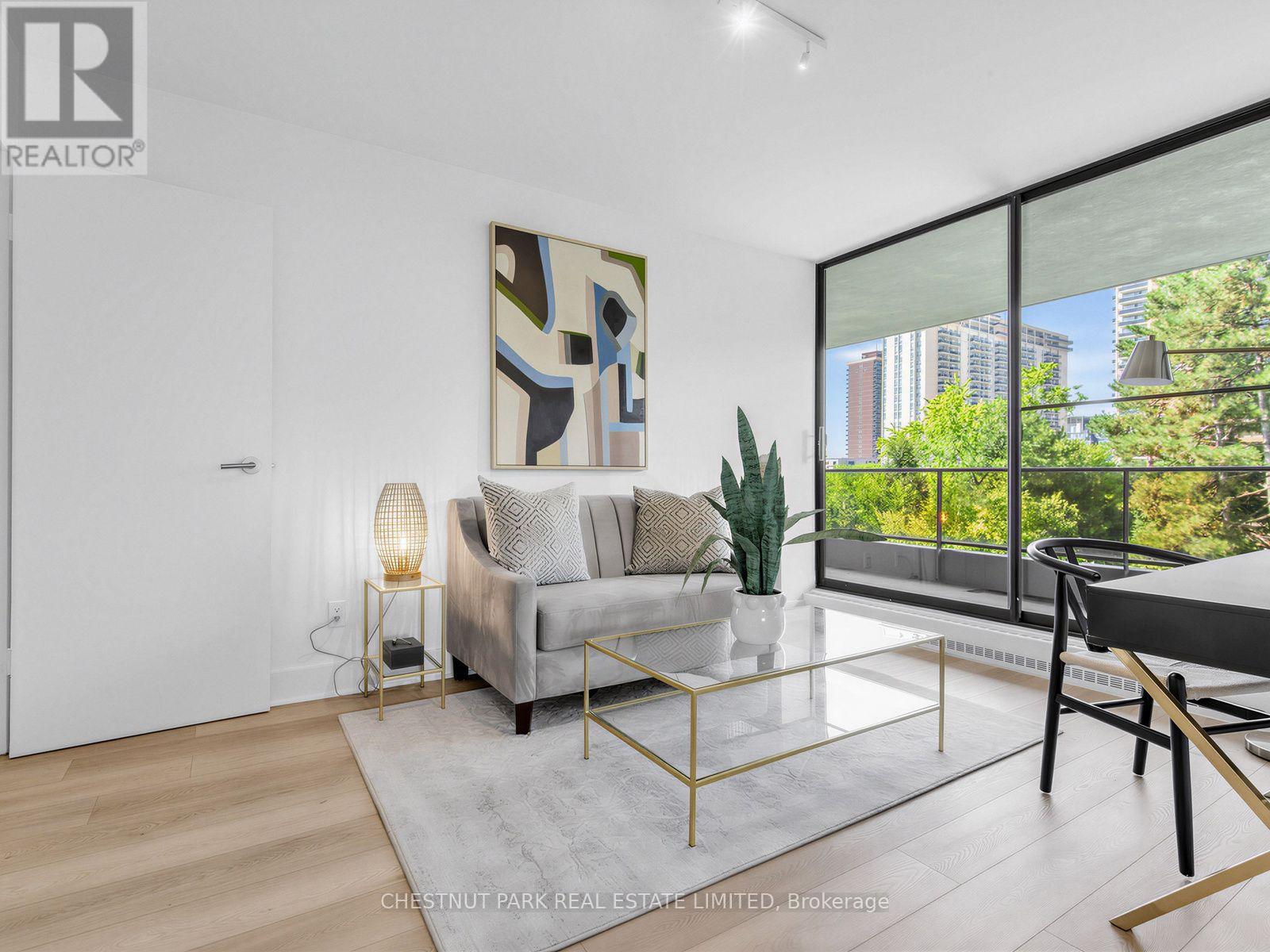 #401 10 AVOCA AVENUE - 7