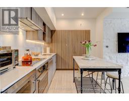 1215 - 17 Bathurst Street, Toronto, ON M5V0N1 Photo 7