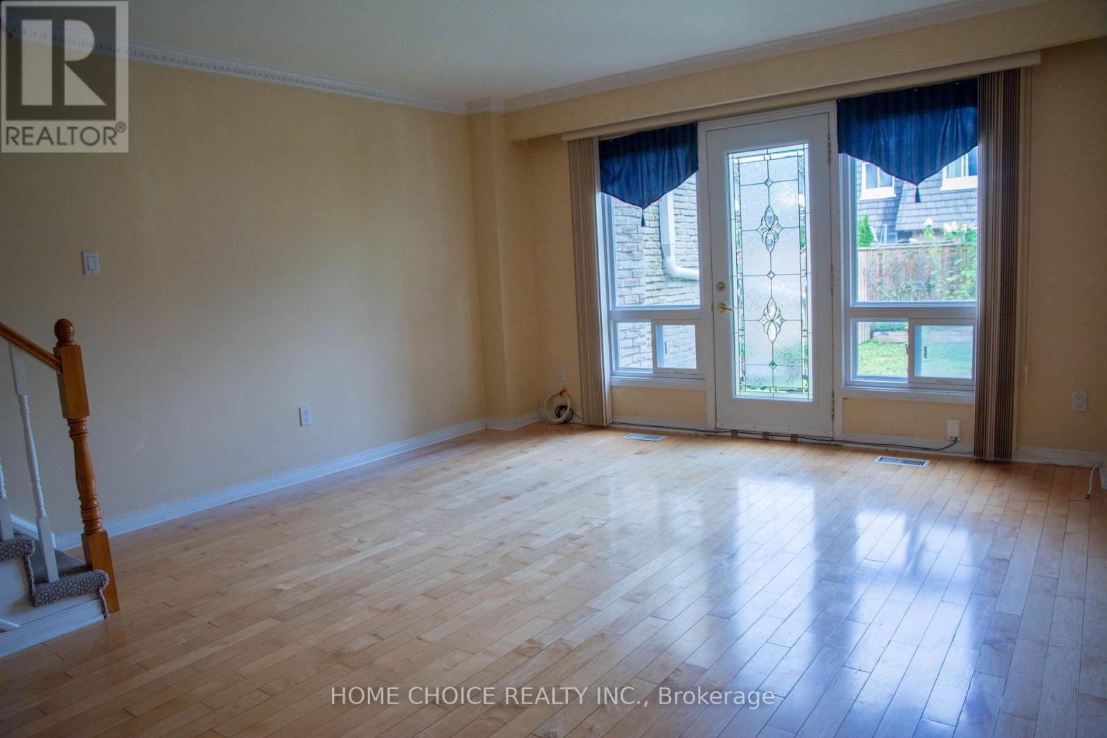 28 Tangle Briarway, Toronto (Bayview Village), Ontario, M2J2M4, Toronto (Bayview Village), Ontario — photo 4 of 5